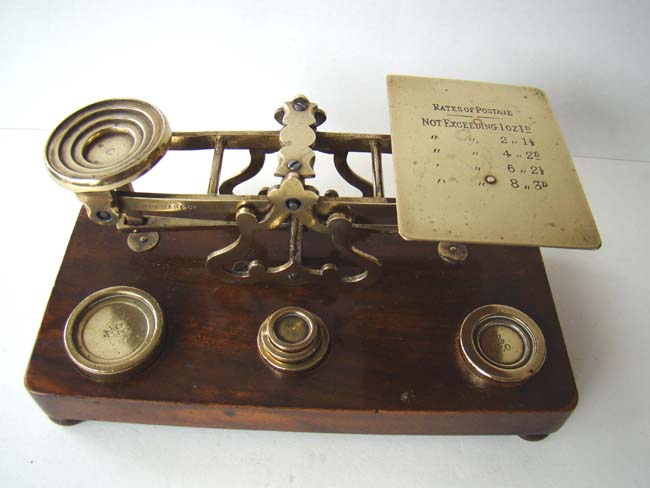 A small late Victorian Postal Scale with its' original brass weights circa 1900 — image 2